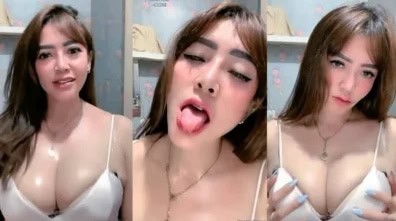 Hot Indo BeeFlo Cantik Toge Live Basah Menggoda